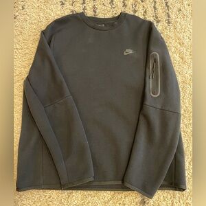 Black Nike crew neck XL